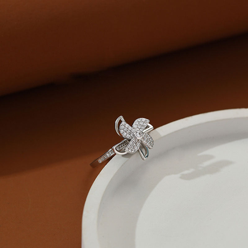 Bague Luminae — éclat à la lumière