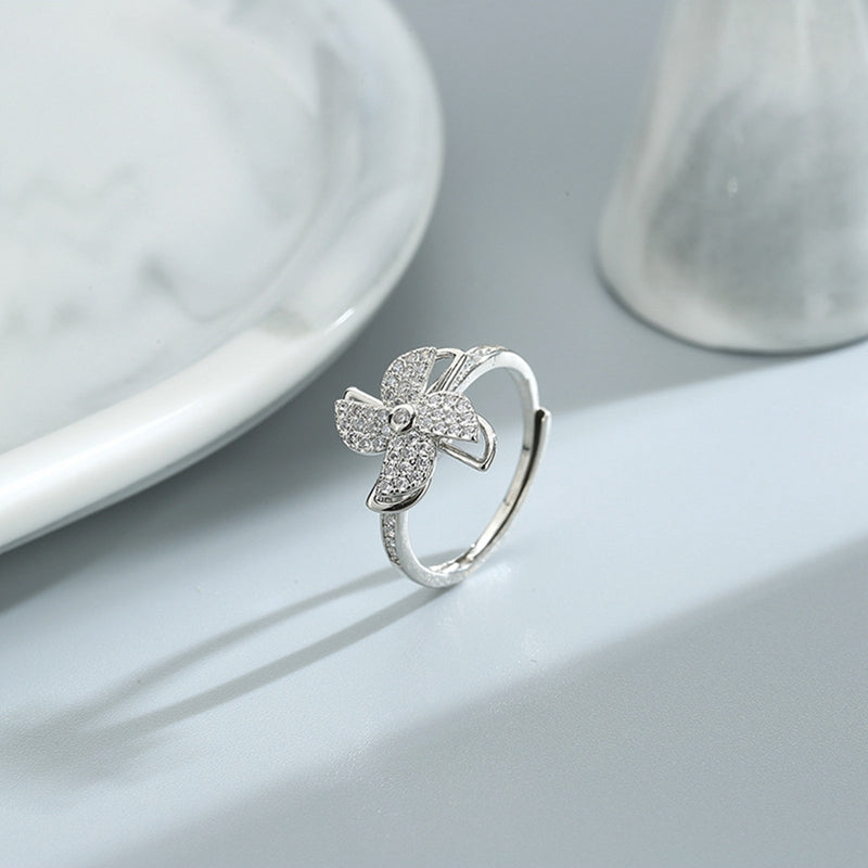 Bague Luminae moulin à vent en zircone cubique — vue de face