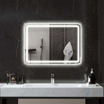 Miroir LED LUMIRA — vue en situation dans une salle de bain moderne